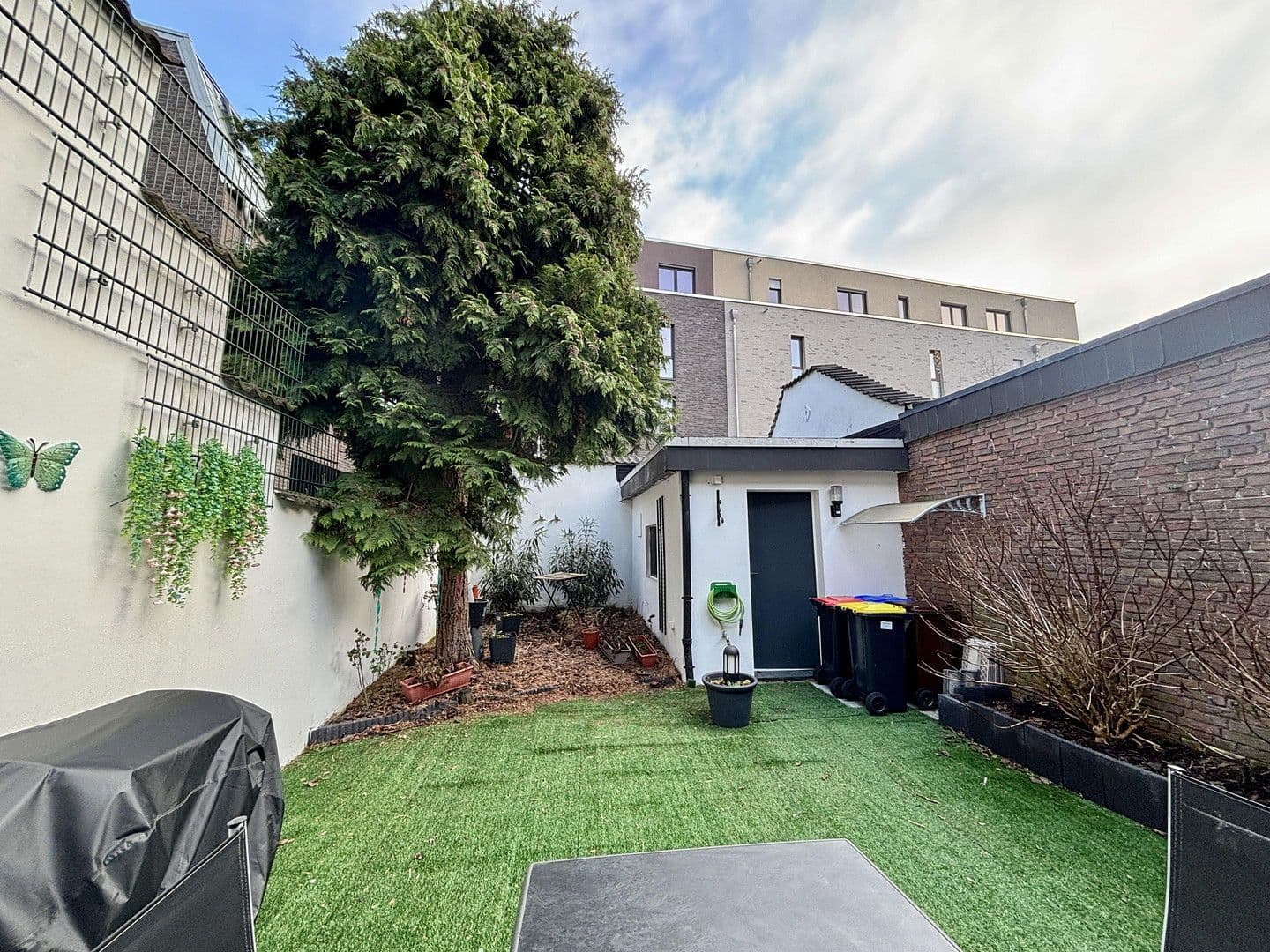 Predaj domu 137 m², pozemek 148 m², Krefeld, Severné Porýnie - Westfálsko Predaj domu 137 m², pozemek 148 m², Krefeld, Severné Porýnie - Westfálsko