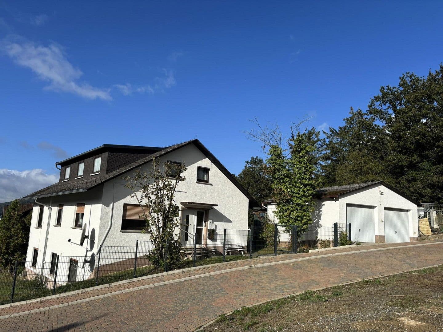 Predaj domu 180 m², pozemek 885 m², Herborn, Hesensko Predaj domu 180 m², pozemek 885 m², Herborn, Hesensko