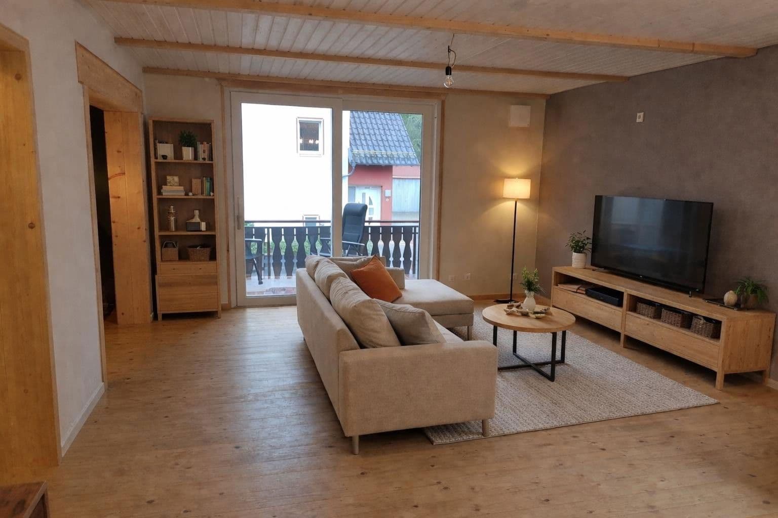 Prenájom domu 120 m², pozemek 470 m², Poppenhausen (Wasserkuppe), Hesensko Prenájom domu 120 m², pozemek 470 m², Poppenhausen (Wasserkuppe), Hesensko