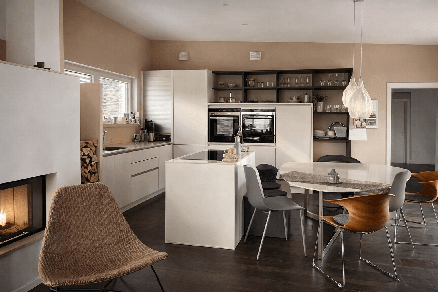 Predaj domu 200 m², pozemek 813 m², Waldstraße 13, Wellheim, Bavorsko Predaj domu 200 m², pozemek 813 m², Waldstraße 13, Wellheim, Bavorsko