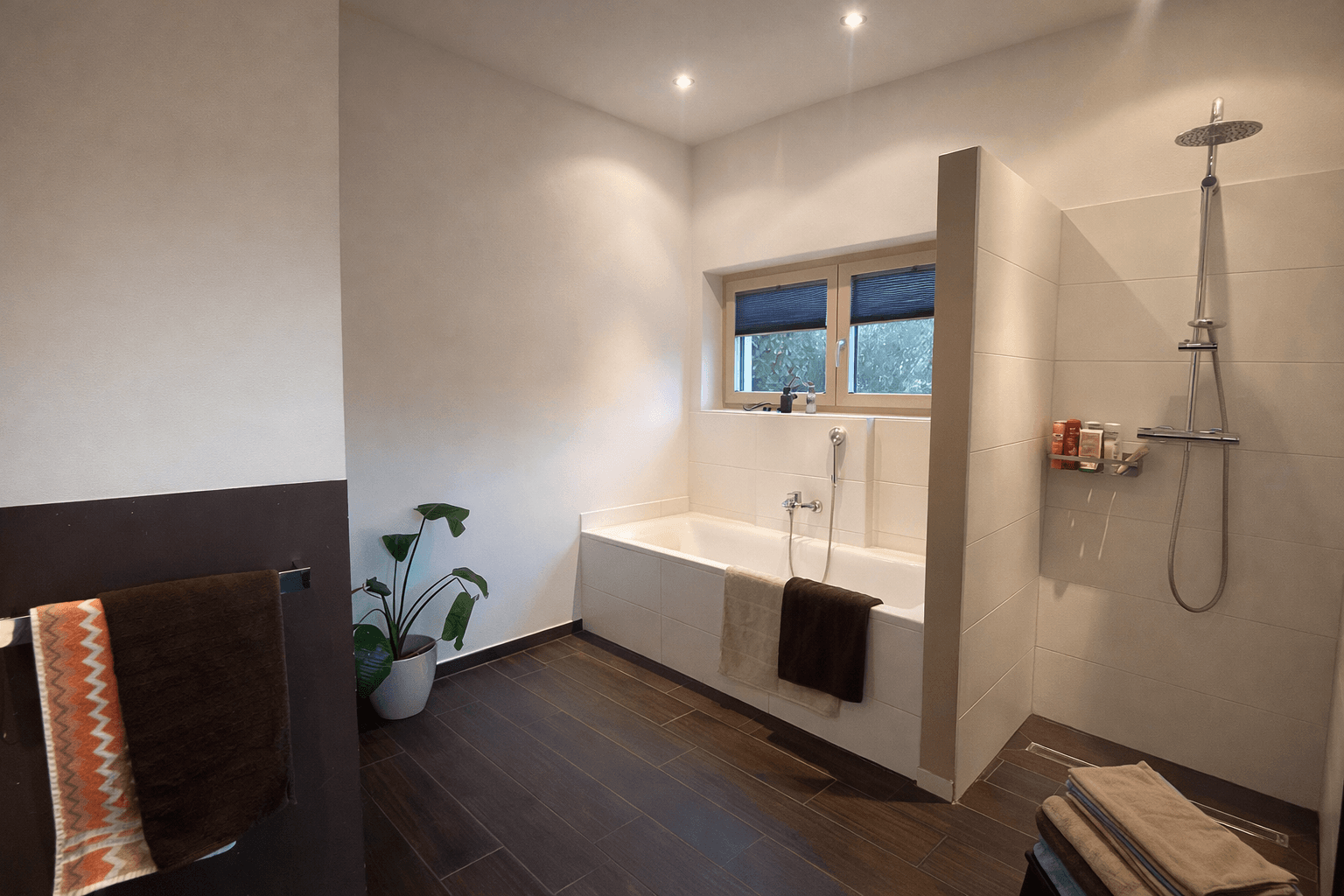 Predaj domu 200 m², pozemek 813 m², Waldstraße 13, Wellheim, Bavorsko Predaj domu 200 m², pozemek 813 m², Waldstraße 13, Wellheim, Bavorsko