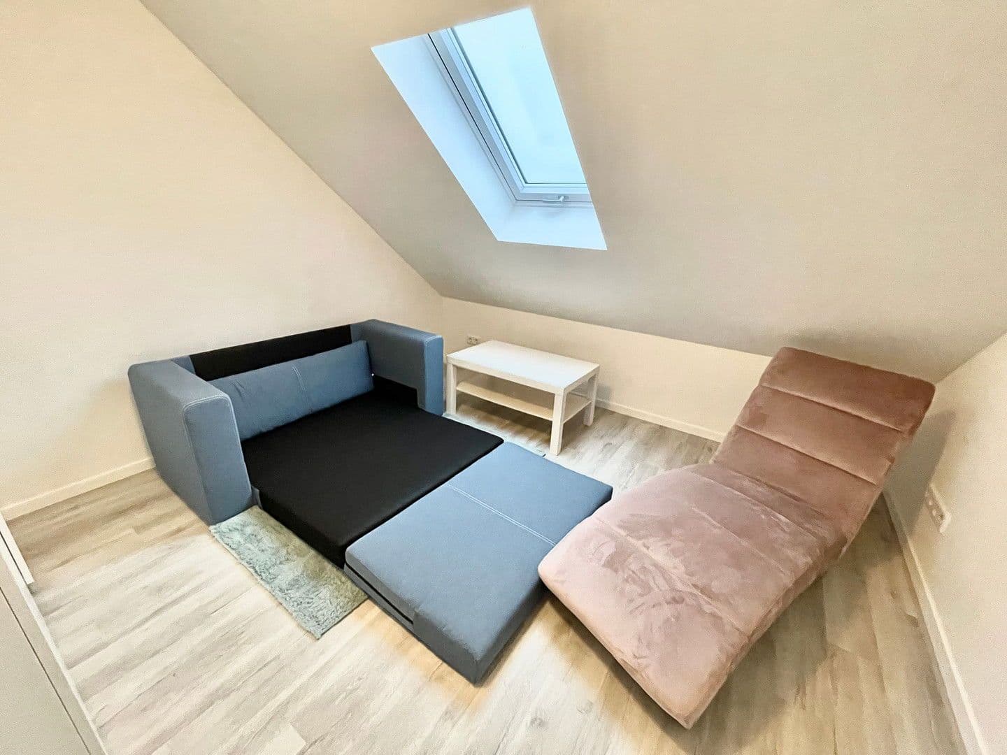 Prenájom bytu 5-izbový 132 m², Am Wiesengrunde 1a, Norderstedt, Šlezvicko-Holštajnsko Prenájom bytu 5-izbový 132 m², Am Wiesengrunde 1a, Norderstedt, Šlezvicko-Holštajnsko