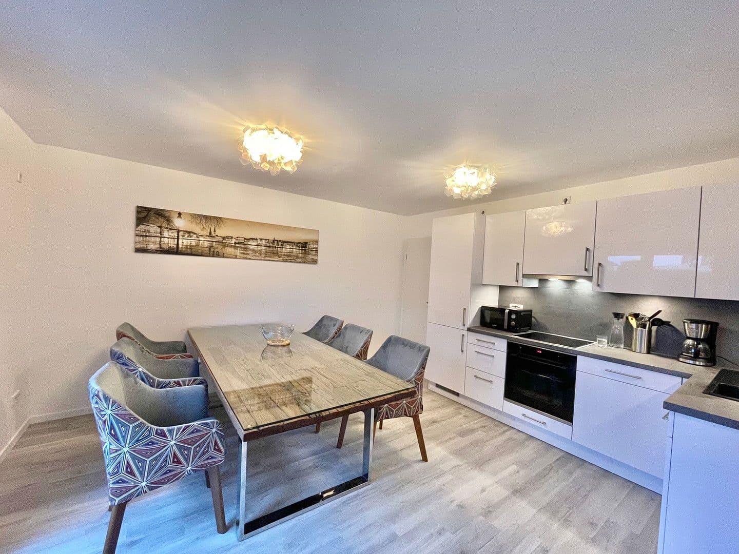 Prenájom bytu 5-izbový 132 m², Am Wiesengrunde 1a, Norderstedt, Šlezvicko-Holštajnsko Prenájom bytu 5-izbový 132 m², Am Wiesengrunde 1a, Norderstedt, Šlezvicko-Holštajnsko