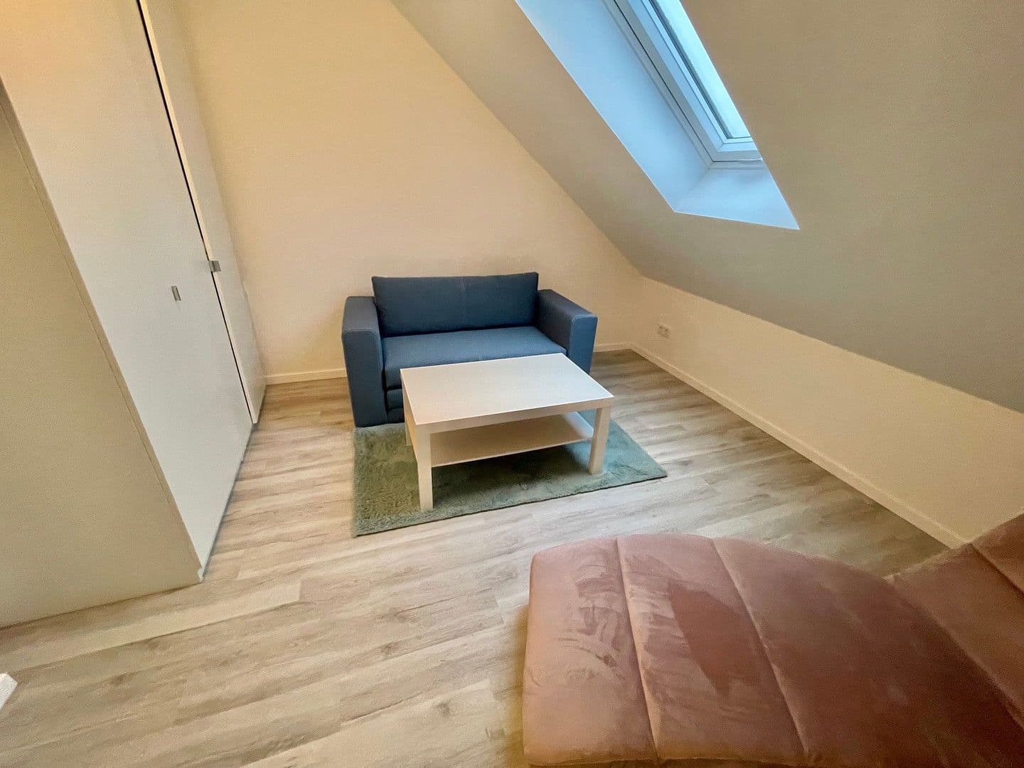 Prenájom bytu 5-izbový 132 m², Am Wiesengrunde 1a, Norderstedt, Šlezvicko-Holštajnsko Prenájom bytu 5-izbový 132 m², Am Wiesengrunde 1a, Norderstedt, Šlezvicko-Holštajnsko