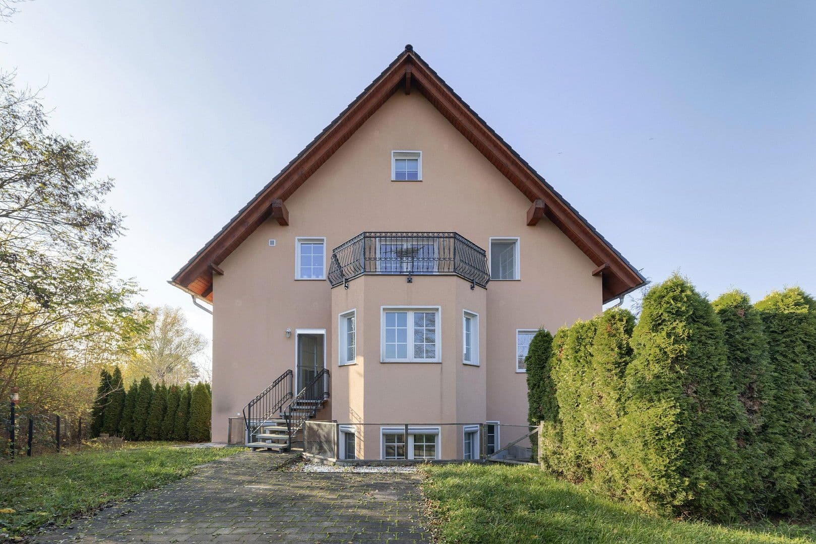 Prenájom bytu 2-izbový 90 m², Verdistr. 64, Berlin, Berlín Prenájom bytu 2-izbový 90 m², Verdistr. 64, Berlin, Berlín