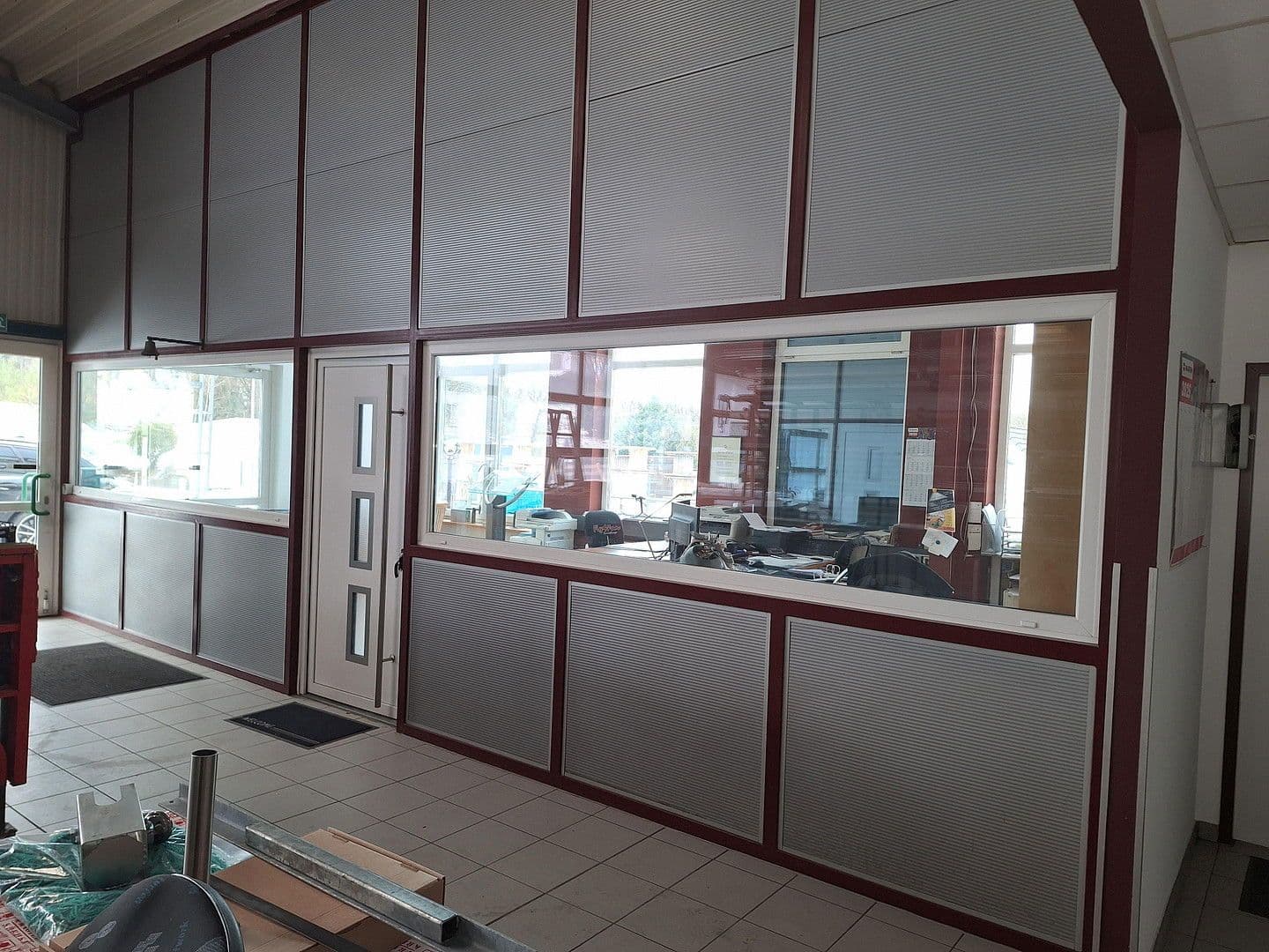 Prenájom nebytového priestoru 1.500 m², am Streitwald 1, Zell (Mosel), Porýnie-Falcko Prenájom nebytového priestoru 1.500 m², am Streitwald 1, Zell (Mosel), Porýnie-Falcko