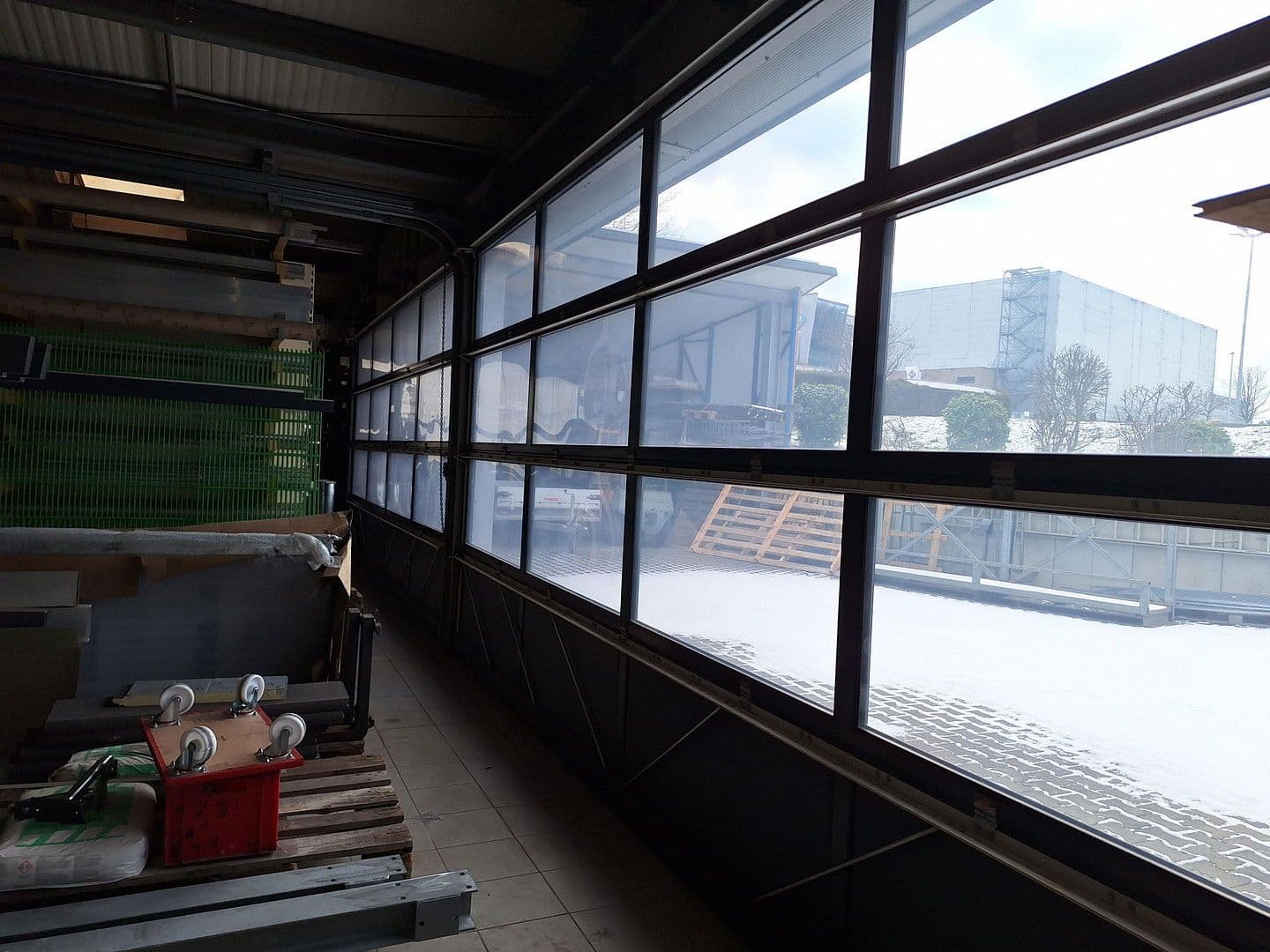 Prenájom nebytového priestoru 1.500 m², am Streitwald 1, Zell (Mosel), Porýnie-Falcko Prenájom nebytového priestoru 1.500 m², am Streitwald 1, Zell (Mosel), Porýnie-Falcko