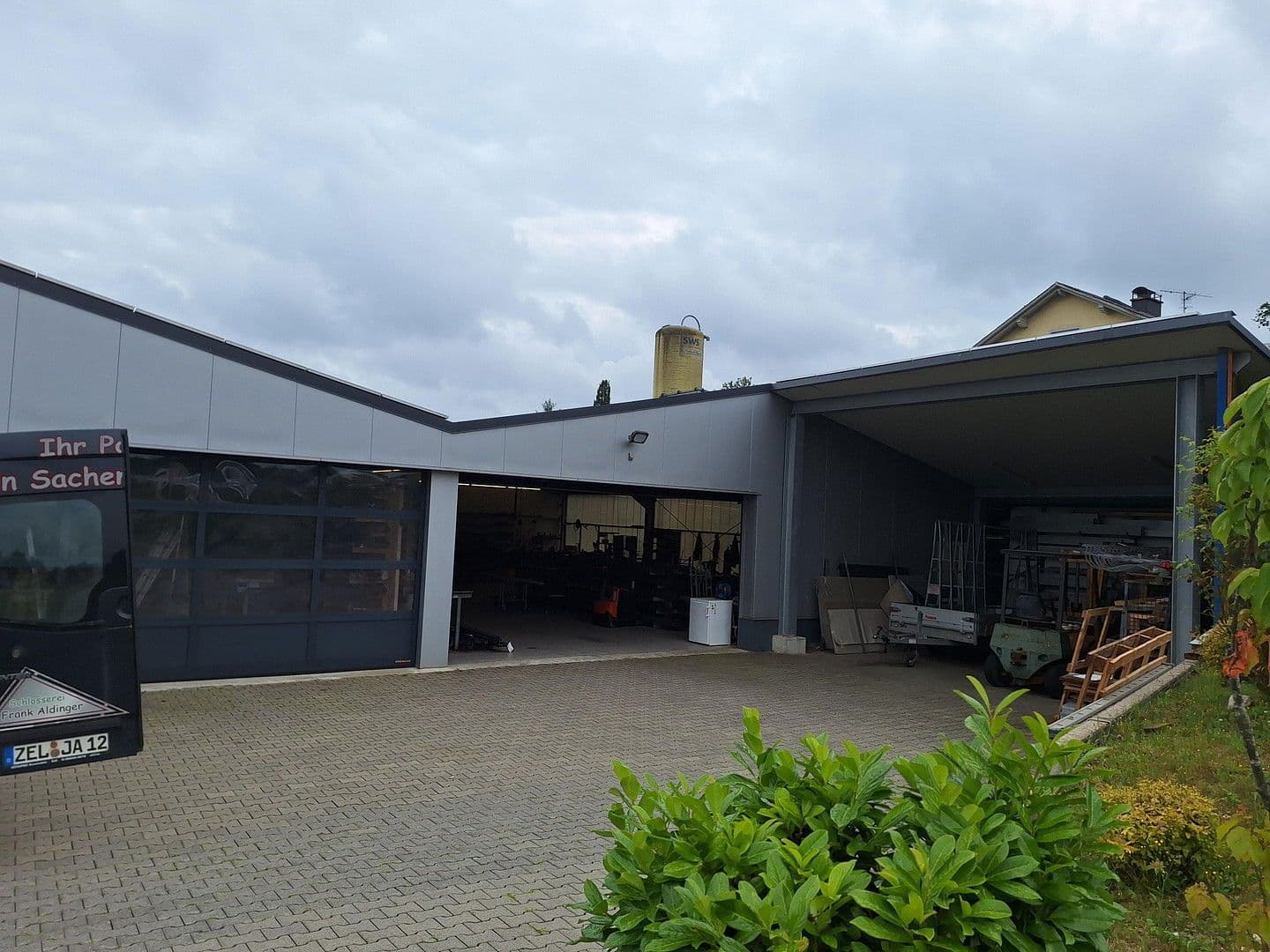 Prenájom nebytového priestoru 1.500 m², am Streitwald 1, Zell (Mosel), Porýnie-Falcko Prenájom nebytového priestoru 1.500 m², am Streitwald 1, Zell (Mosel), Porýnie-Falcko