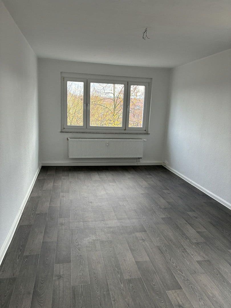 Prenájom bytu 3-izbový 64 m², Linzer Straße 41, Dessau-Roßlau, Sasko-Anhaltsko Prenájom bytu 3-izbový 64 m², Linzer Straße 41, Dessau-Roßlau, Sasko-Anhaltsko