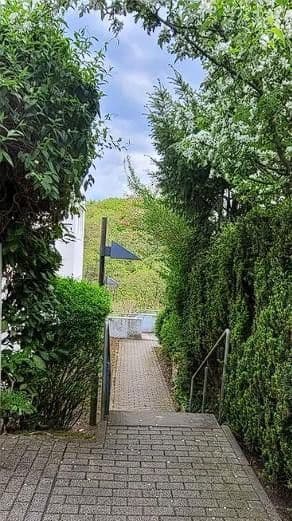 Prenájom bytu 3-izbový 93 m², Waldallee 7.42, Eppstein, Hesensko Prenájom bytu 3-izbový 93 m², Waldallee 7.42, Eppstein, Hesensko