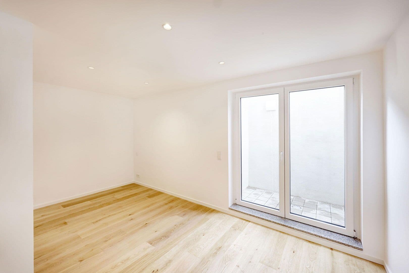 Prenájom domu 135 m², pozemek 102 m², München, Bavorsko Prenájom domu 135 m², pozemek 102 m², München, Bavorsko