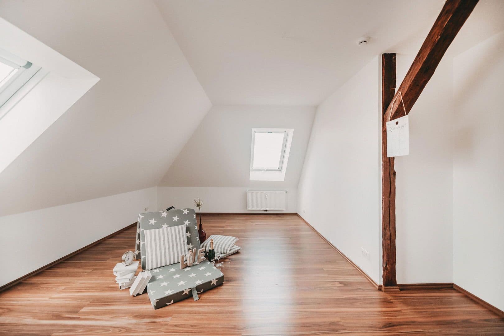 Prenájom bytu 4-izbový 129 m², Hansefelder Hof 1, Hamberge, Šlezvicko-Holštajnsko Prenájom bytu 4-izbový 129 m², Hansefelder Hof 1, Hamberge, Šlezvicko-Holštajnsko