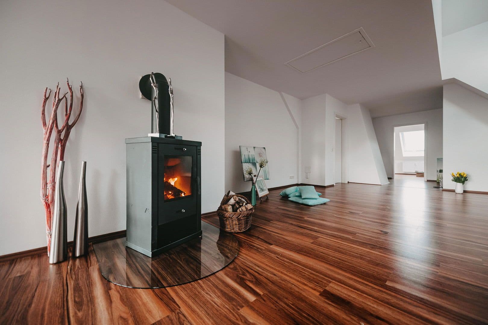 Prenájom bytu 4-izbový 129 m², Hansefelder Hof 1, Hamberge, Šlezvicko-Holštajnsko Prenájom bytu 4-izbový 129 m², Hansefelder Hof 1, Hamberge, Šlezvicko-Holštajnsko