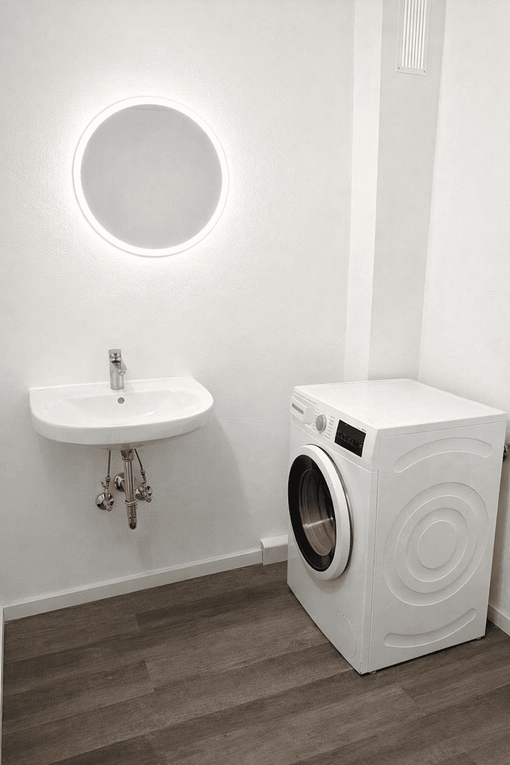 Prenájom bytu 2-izbový 72 m², Düsseldorf, Severné Porýnie - Westfálsko Prenájom bytu 2-izbový 72 m², Düsseldorf, Severné Porýnie - Westfálsko