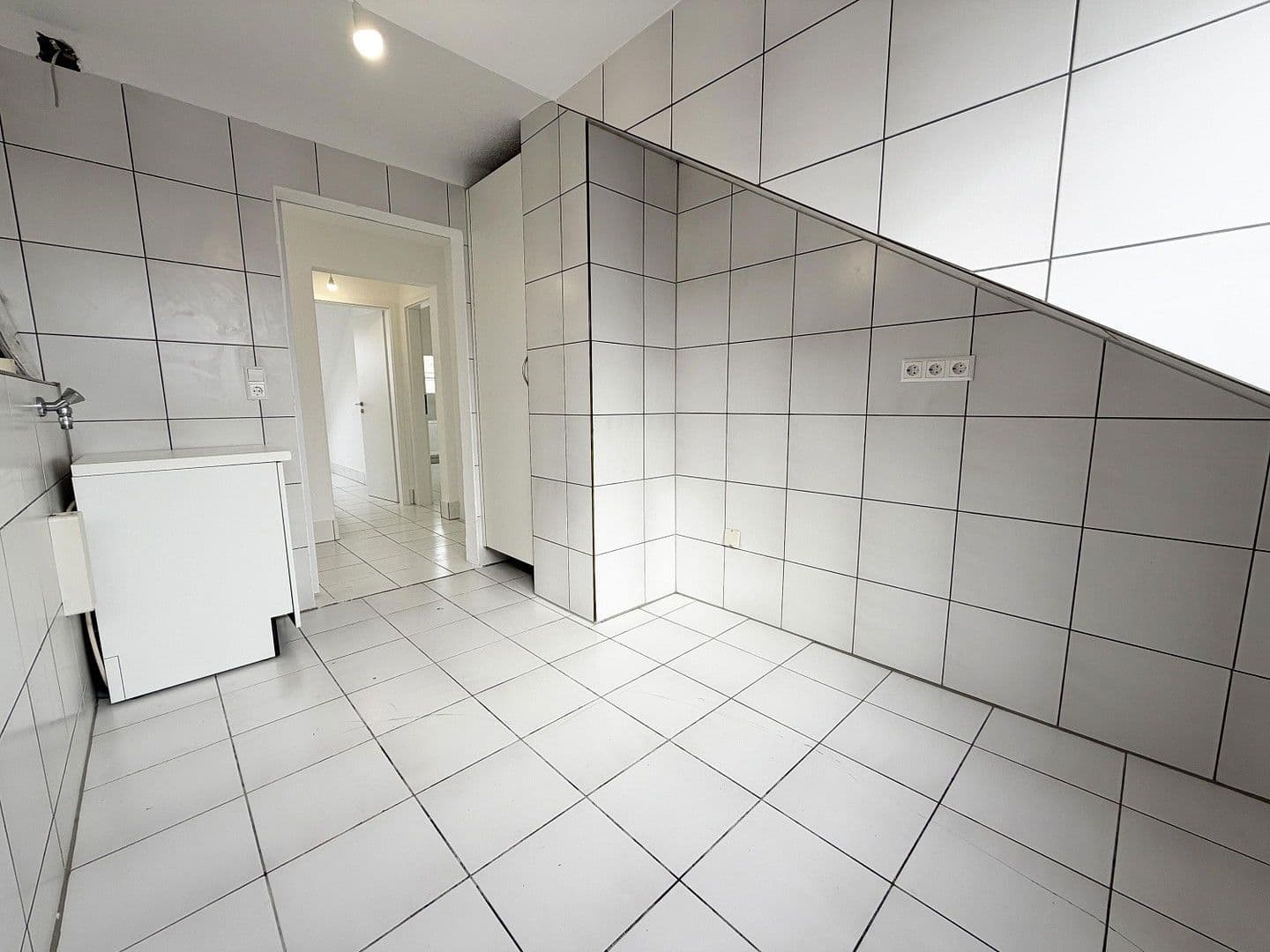 Prenájom bytu 4-izbový 68 m², Stuttgart, Bádensko-Wurttembersko Prenájom bytu 4-izbový 68 m², Stuttgart, Bádensko-Wurttembersko