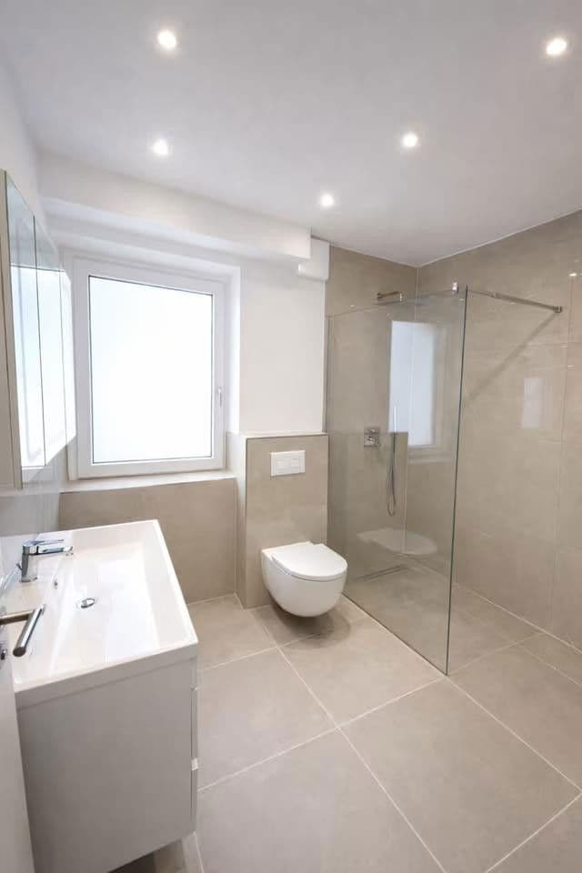 Prenájom bytu 5-izbový 20 m², Brunnenstraße, Augsburg, Bavorsko Prenájom bytu 5-izbový 20 m², Brunnenstraße, Augsburg, Bavorsko