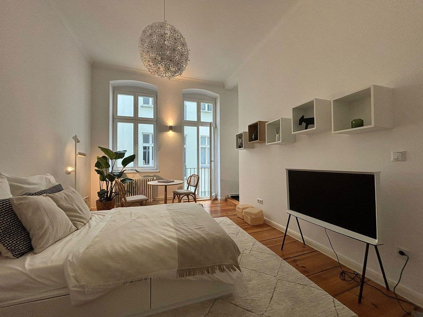 Prenájom bytu 1-izbový 30 m², Berlin, Berlín Prenájom bytu 1-izbový 30 m², Berlin, Berlín