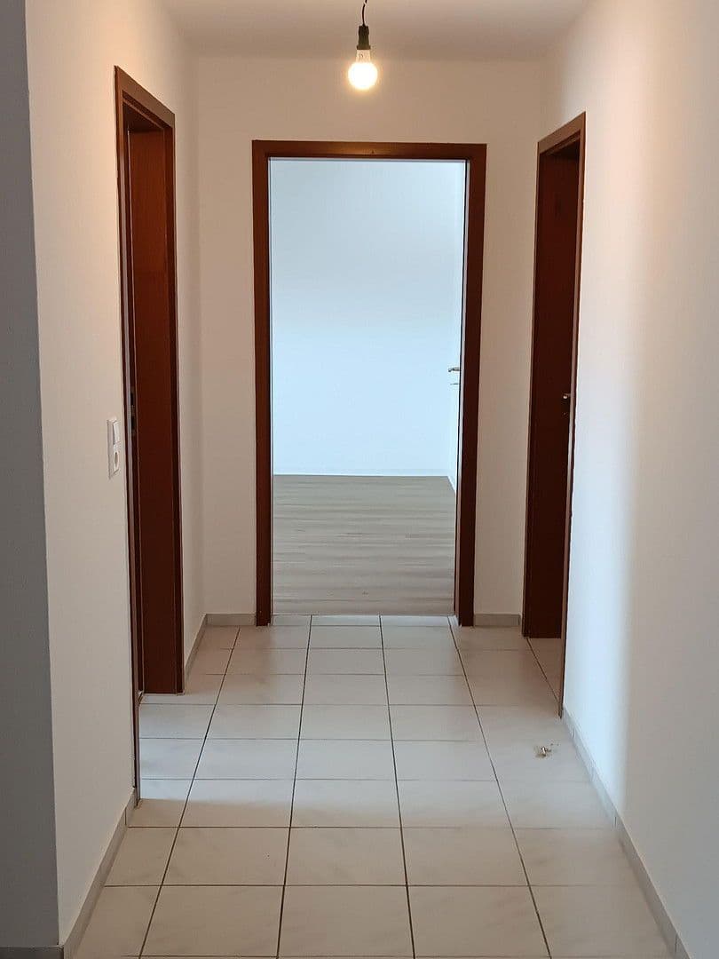 Prenájom bytu 2-izbový 55 m², Esslingen am Neckar, Bádensko-Wurttembersko Prenájom bytu 2-izbový 55 m², Esslingen am Neckar, Bádensko-Wurttembersko