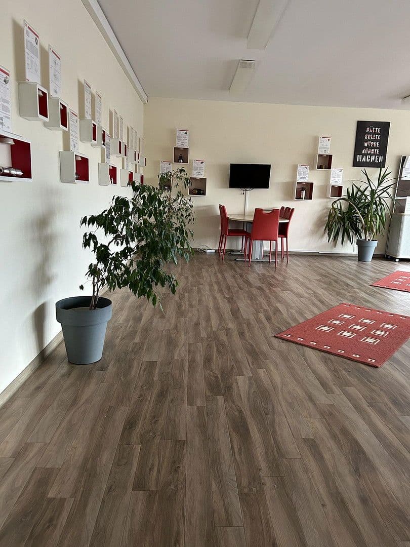 Prenájom kancelárie 172 m², Mannheimer Landstraße 5b, Brühl, Bádensko-Wurttembersko Prenájom kancelárie 172 m², Mannheimer Landstraße 5b, Brühl, Bádensko-Wurttembersko