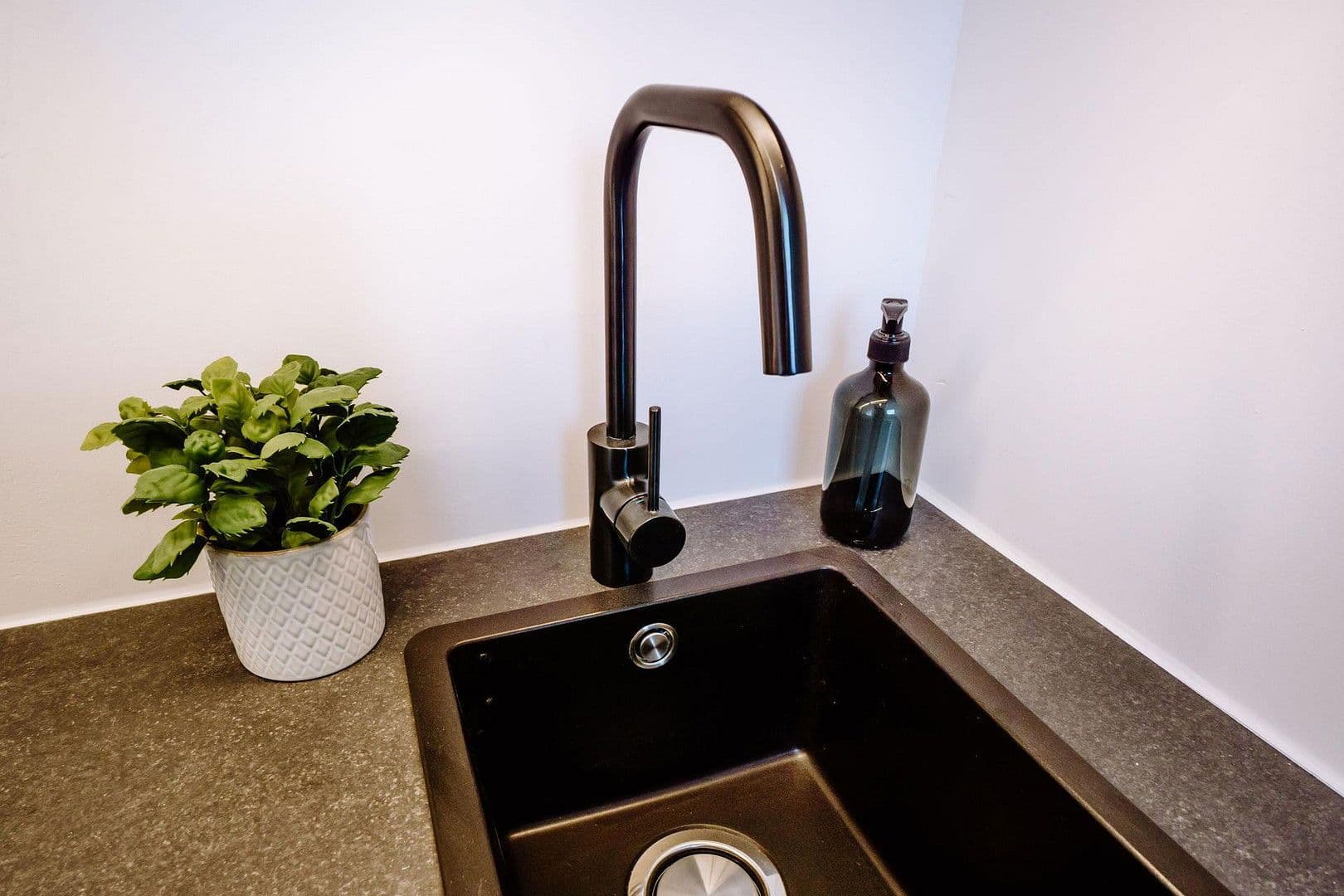 Predaj bytu 1-izbový 29 m², München, Bavorsko Predaj bytu 1-izbový 29 m², München, Bavorsko