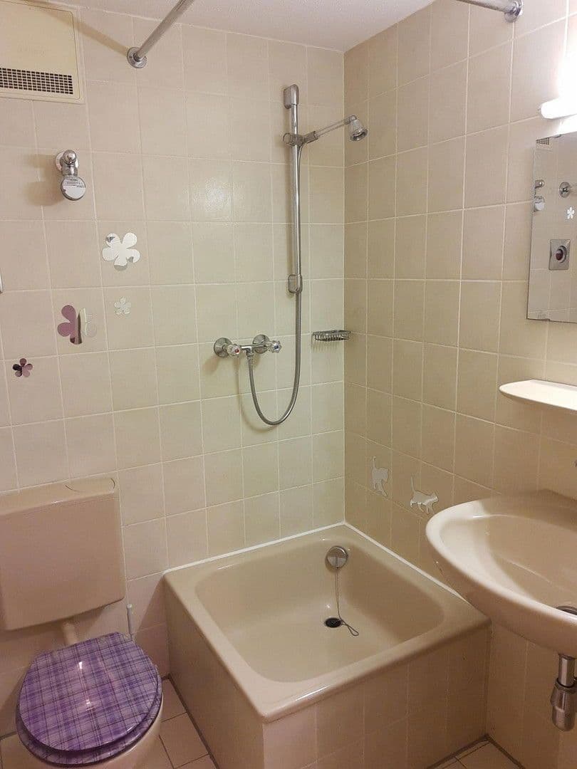 Prenájom bytu 1-izbový 17 m², Kulmbacher Str. 5, Bayreuth, Bavorsko Prenájom bytu 1-izbový 17 m², Kulmbacher Str. 5, Bayreuth, Bavorsko