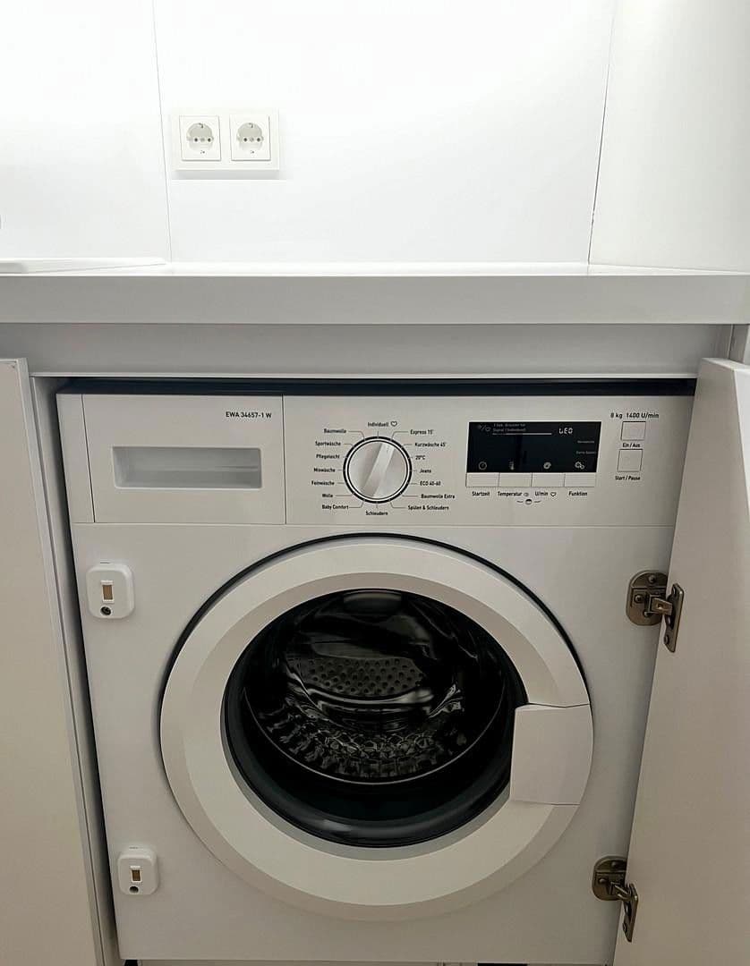 Prenájom bytu 2-izbový 66 m², Roßststraße 87, Düsseldorf, Severné Porýnie - Westfálsko Prenájom bytu 2-izbový 66 m², Roßststraße 87, Düsseldorf, Severné Porýnie - Westfálsko