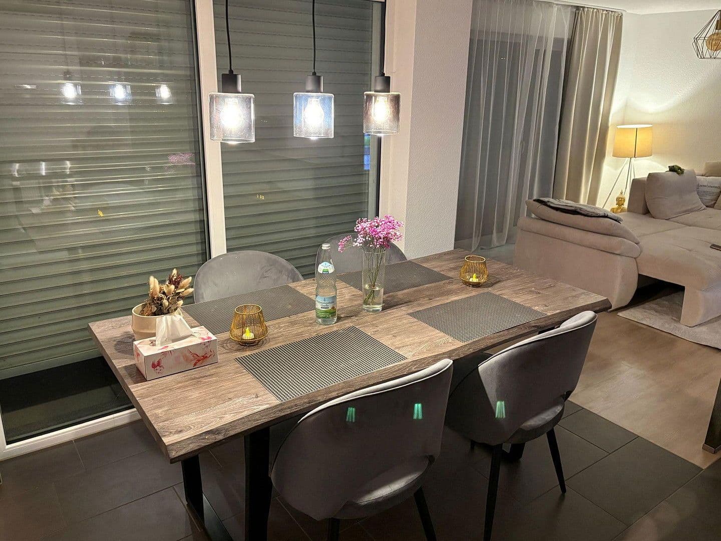 Prenájom bytu 3-izbový 84 m², Rietheim-Weilheim, Bádensko-Wurttembersko Prenájom bytu 3-izbový 84 m², Rietheim-Weilheim, Bádensko-Wurttembersko