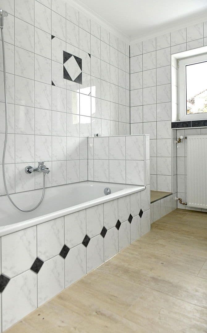 Prenájom bytu 3-izbový 105 m², Neusitz, Bavorsko Prenájom bytu 3-izbový 105 m², Neusitz, Bavorsko