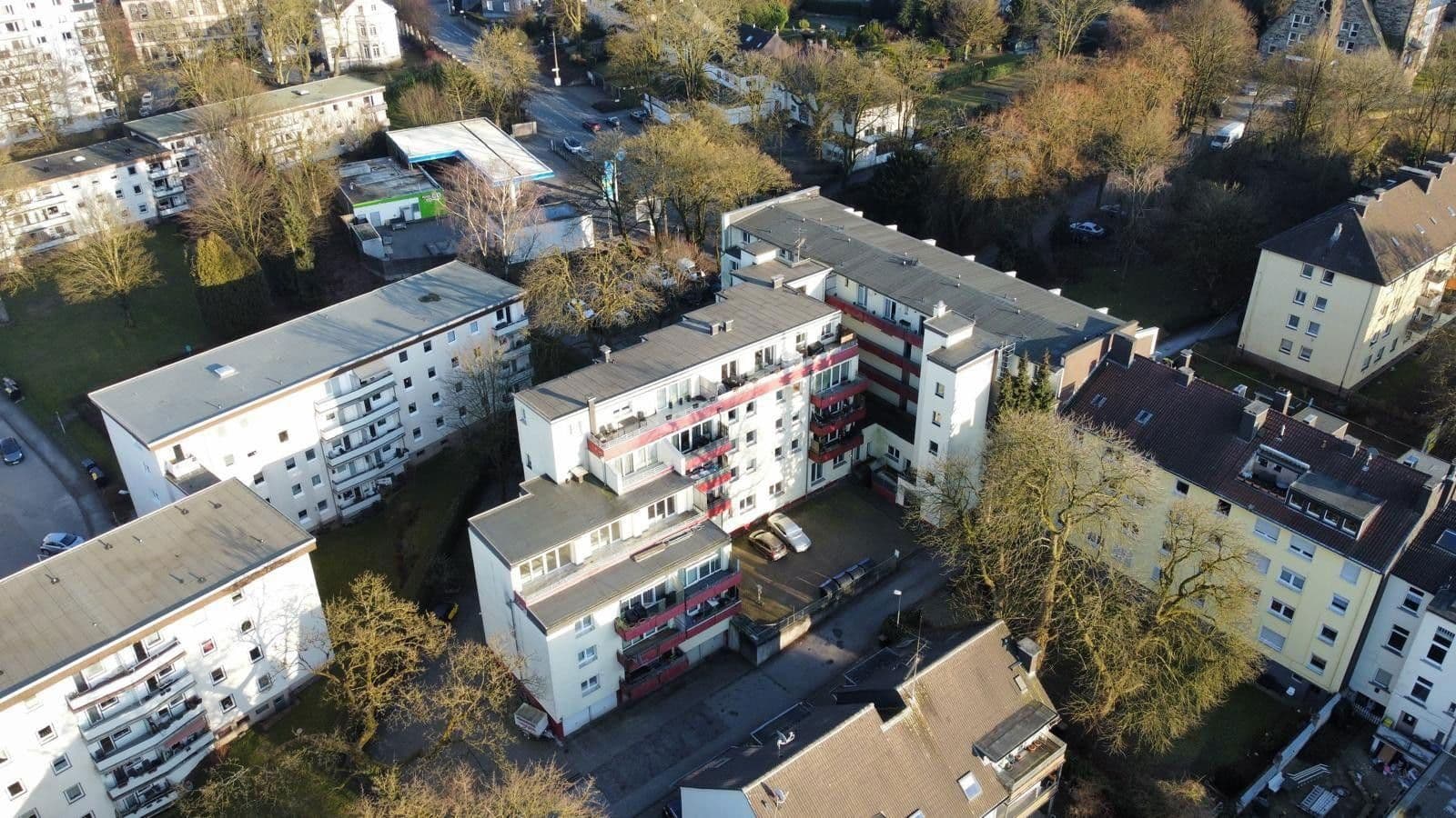 Prenájom bytu 3-izbový 92 m², Langerfelder Straße 115, Wuppertal, Severné Porýnie - Westfálsko Prenájom bytu 3-izbový 92 m², Langerfelder Straße 115, Wuppertal, Severné Porýnie - Westfálsko