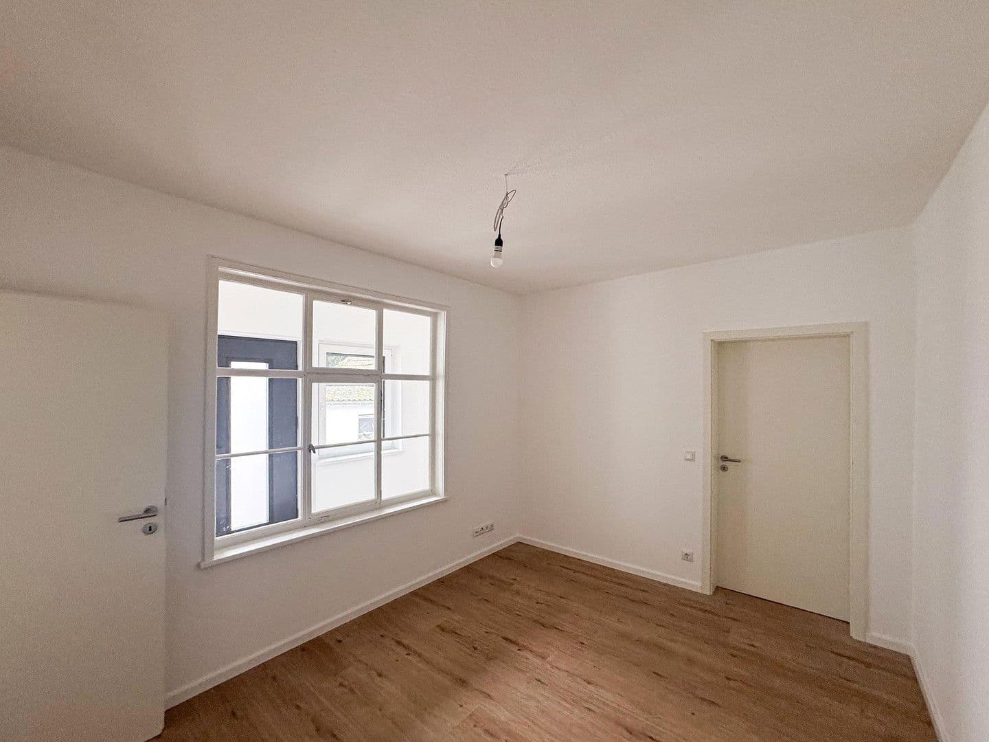 Prenájom kancelárie 51 m², Groß-Gerau, Hesensko Prenájom kancelárie 51 m², Groß-Gerau, Hesensko