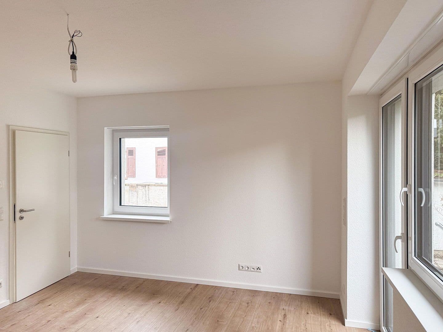 Prenájom kancelárie 51 m², Groß-Gerau, Hesensko Prenájom kancelárie 51 m², Groß-Gerau, Hesensko