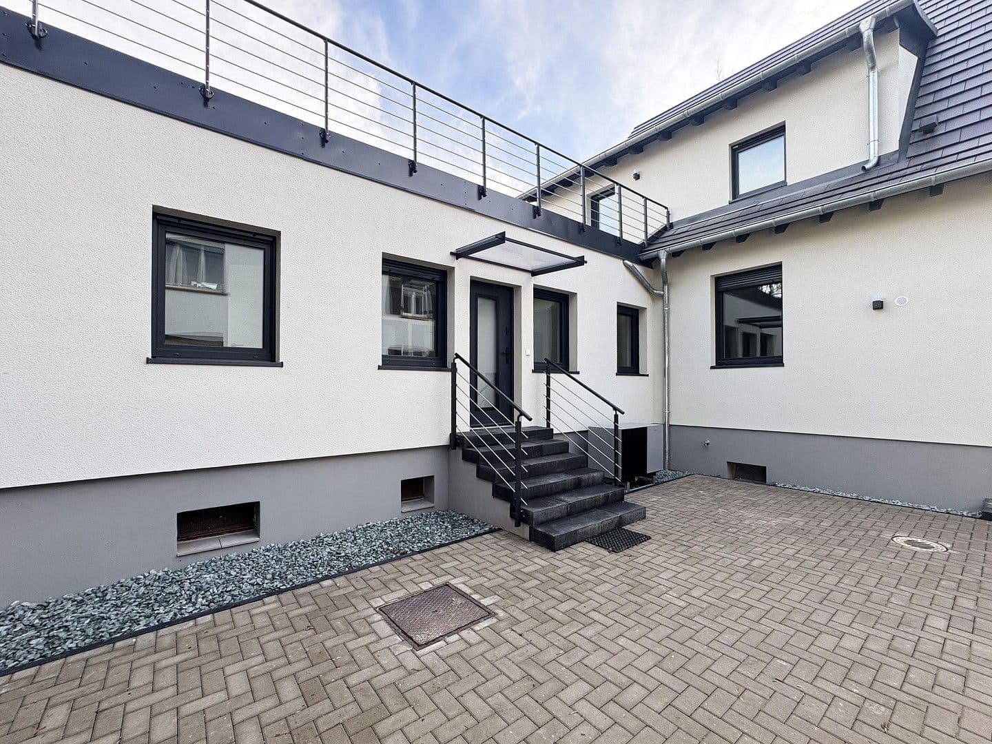 Prenájom kancelárie 51 m², Groß-Gerau, Hesensko Prenájom kancelárie 51 m², Groß-Gerau, Hesensko