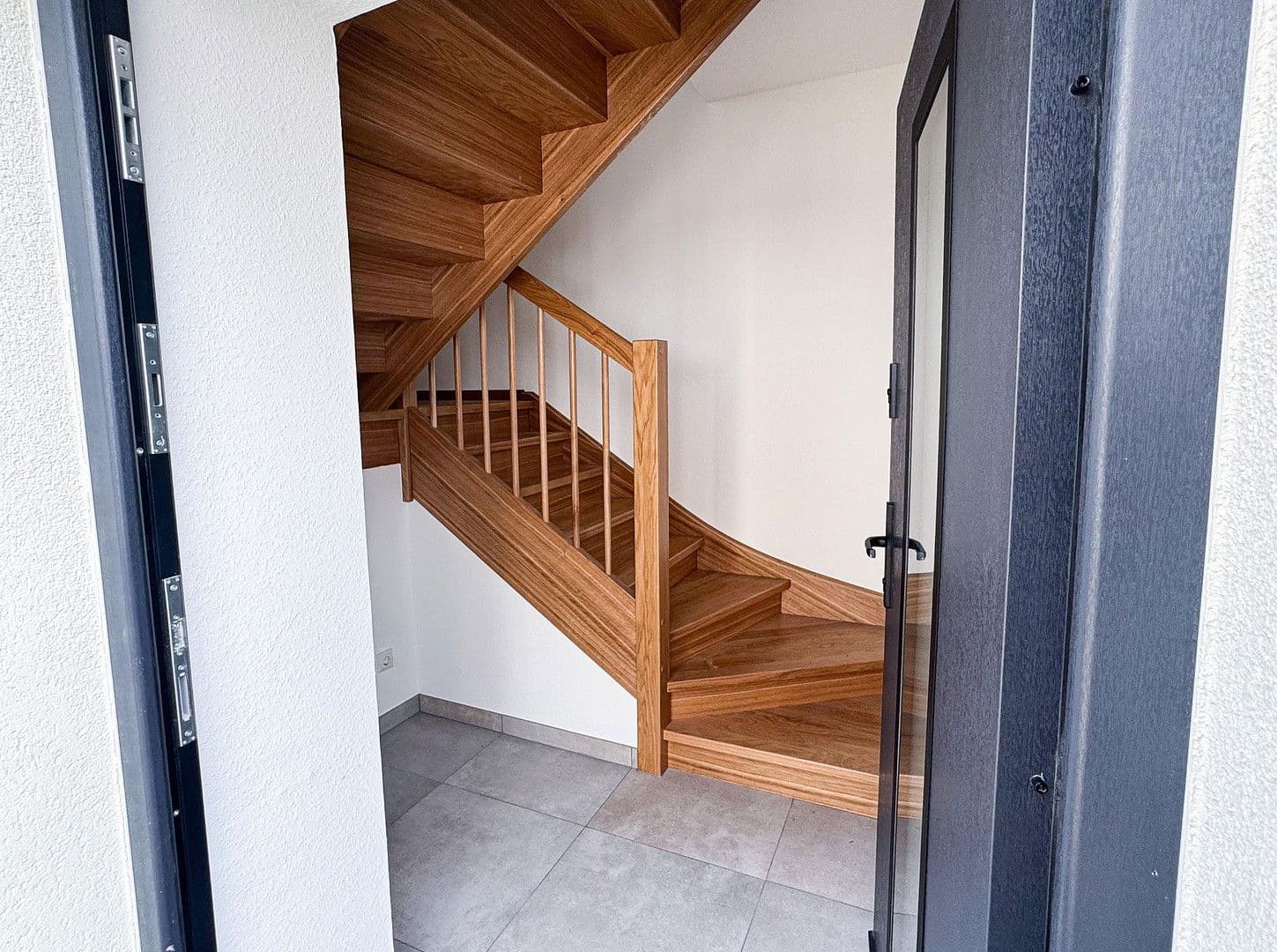 Prenájom bytu 3-izbový 115 m², Walther-Rathenau-Straße 9, Groß-Gerau, Hesensko Prenájom bytu 3-izbový 115 m², Walther-Rathenau-Straße 9, Groß-Gerau, Hesensko