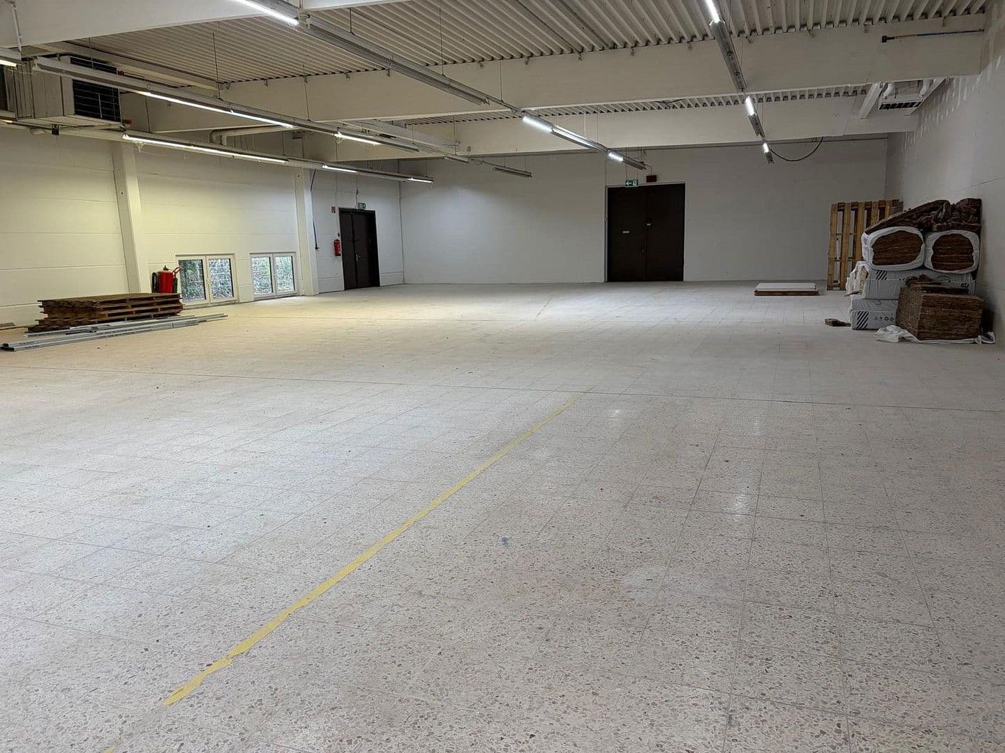 Prenájom nebytového priestoru 450 m², Meißener Dorfstraße 35, Minden, Severné Porýnie - Westfálsko Prenájom nebytového priestoru 450 m², Meißener Dorfstraße 35, Minden, Severné Porýnie - Westfálsko