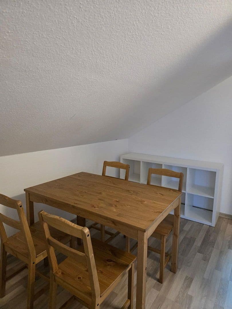 Prenájom bytu 2-izbový 40 m², Waiblingen, Bádensko-Wurttembersko Prenájom bytu 2-izbový 40 m², Waiblingen, Bádensko-Wurttembersko