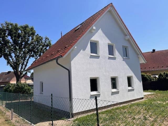Predaj domu 110 m², pozemek 420 m², Werbener Strasse 6, Zossen, Brandenbursko Predaj domu 110 m², pozemek 420 m², Werbener Strasse 6, Zossen, Brandenbursko