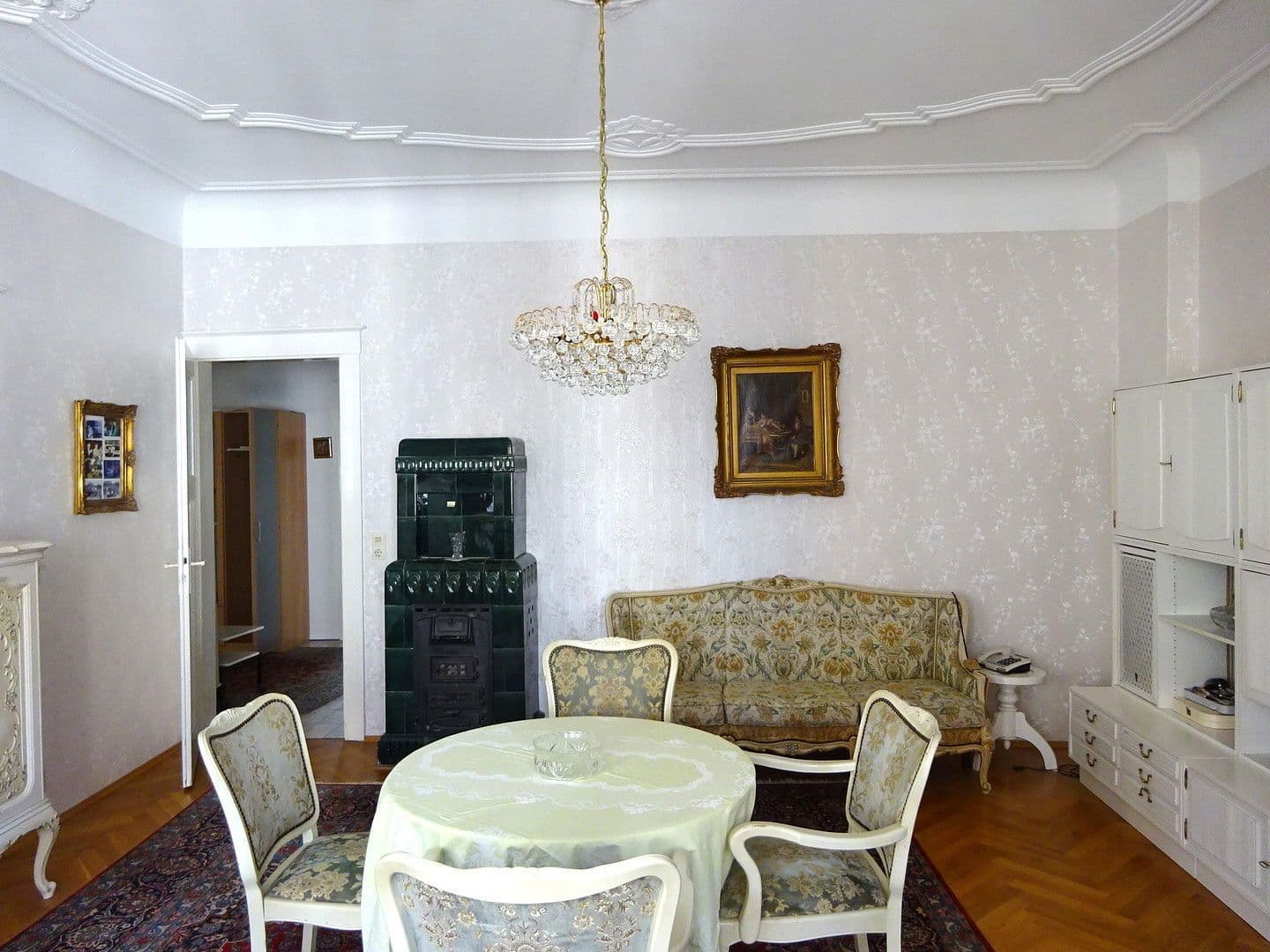 Predaj bytu 3-izbový 101 m², Hölderlinplatz, Stuttgart, Bádensko-Wurttembersko Predaj bytu 3-izbový 101 m², Hölderlinplatz, Stuttgart, Bádensko-Wurttembersko