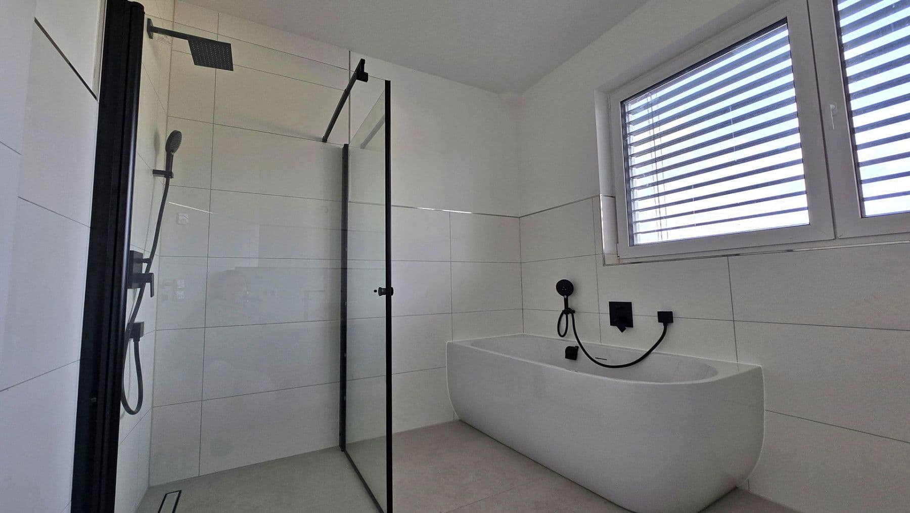 Prenájom domu 152 m², pozemek 100 m², Bornheim, Severné Porýnie - Westfálsko Prenájom domu 152 m², pozemek 100 m², Bornheim, Severné Porýnie - Westfálsko