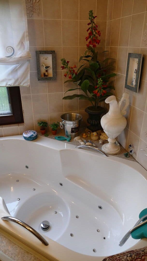 Predaj domu 170 m², pozemek 483 m², Villingen-Schwenningen, Bádensko-Wurttembersko Predaj domu 170 m², pozemek 483 m², Villingen-Schwenningen, Bádensko-Wurttembersko