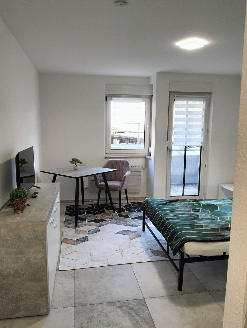 Prenájom bytu 1-izbový 28 m², Hauptstraße 12/1, Esslingen am Neckar, Bádensko-Wurttembersko Prenájom bytu 1-izbový 28 m², Hauptstraße 12/1, Esslingen am Neckar, Bádensko-Wurttembersko