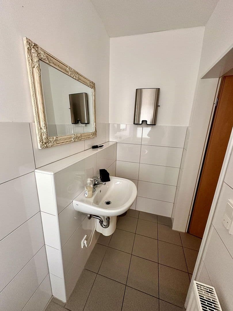 Prenájom kancelárie 82 m², Frankfurter Str. 46, Hagen, Severné Porýnie - Westfálsko Prenájom kancelárie 82 m², Frankfurter Str. 46, Hagen, Severné Porýnie - Westfálsko