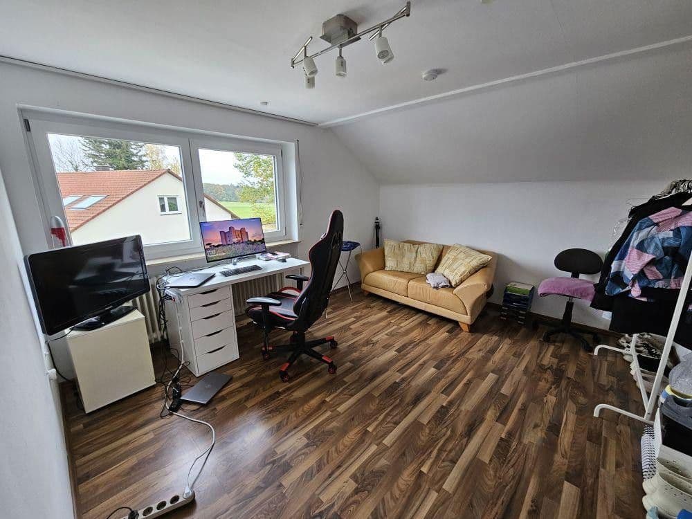 Predaj domu 231 m², pozemek 1.007 m², Nibelungenstr. 21, Schwarzenbruck, Bavorsko Predaj domu 231 m², pozemek 1.007 m², Nibelungenstr. 21, Schwarzenbruck, Bavorsko