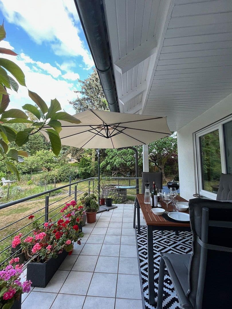 Predaj domu 231 m², pozemek 1.007 m², Nibelungenstr. 21, Schwarzenbruck, Bavorsko Predaj domu 231 m², pozemek 1.007 m², Nibelungenstr. 21, Schwarzenbruck, Bavorsko