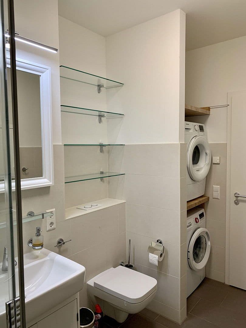 Prenájom bytu 2-izbový 57 m², Berlin, Berlín Prenájom bytu 2-izbový 57 m², Berlin, Berlín