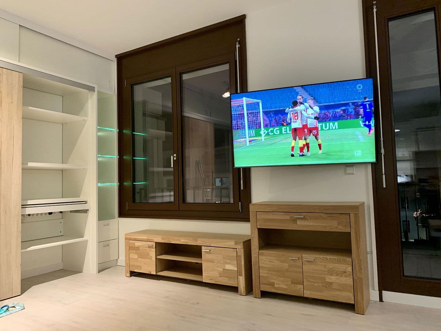 Prenájom bytu 2-izbový 57 m², Berlin, Berlín Prenájom bytu 2-izbový 57 m², Berlin, Berlín