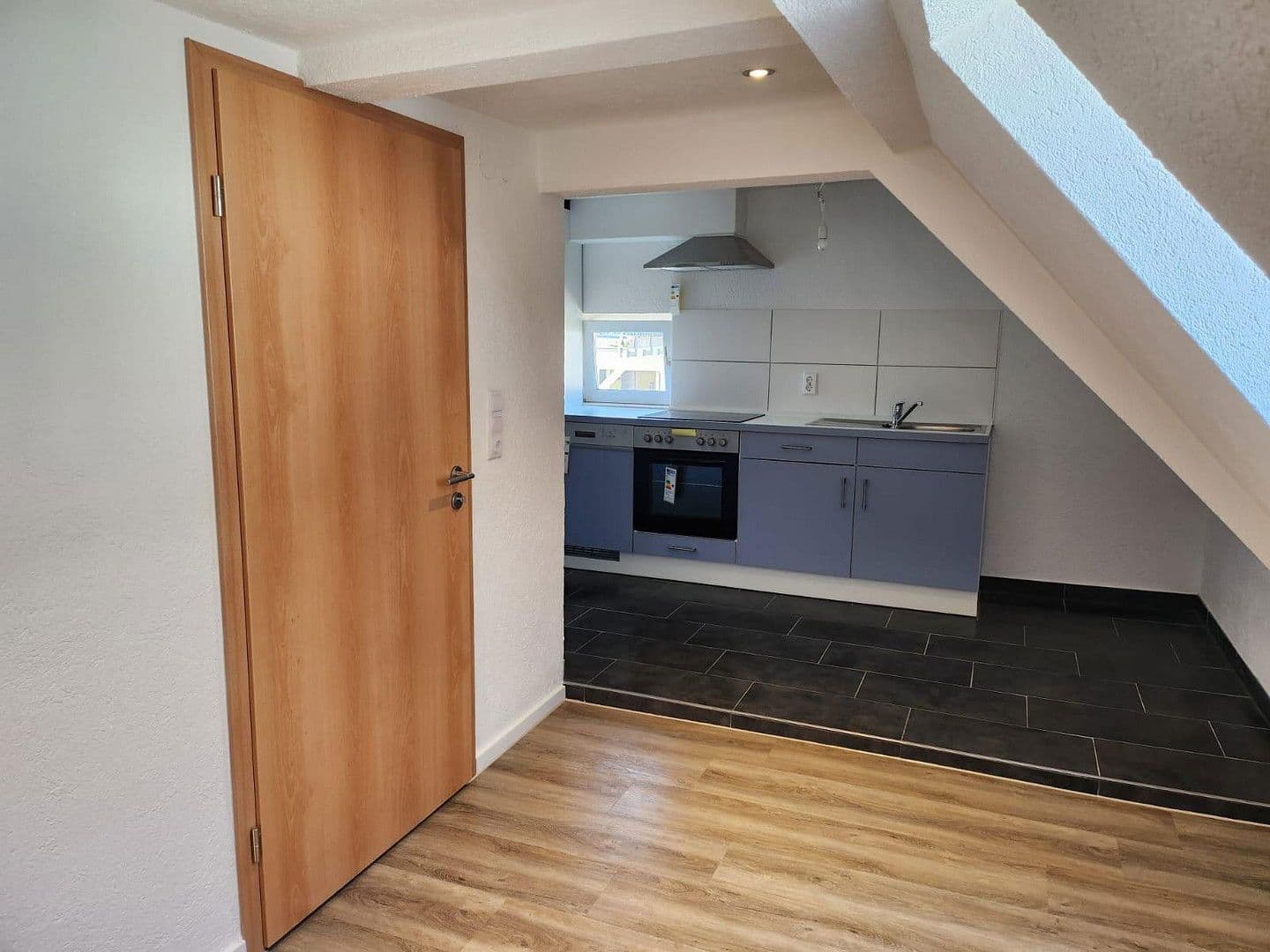 Prenájom bytu 2-izbový 36 m², Schramberg, Bádensko-Wurttembersko Prenájom bytu 2-izbový 36 m², Schramberg, Bádensko-Wurttembersko