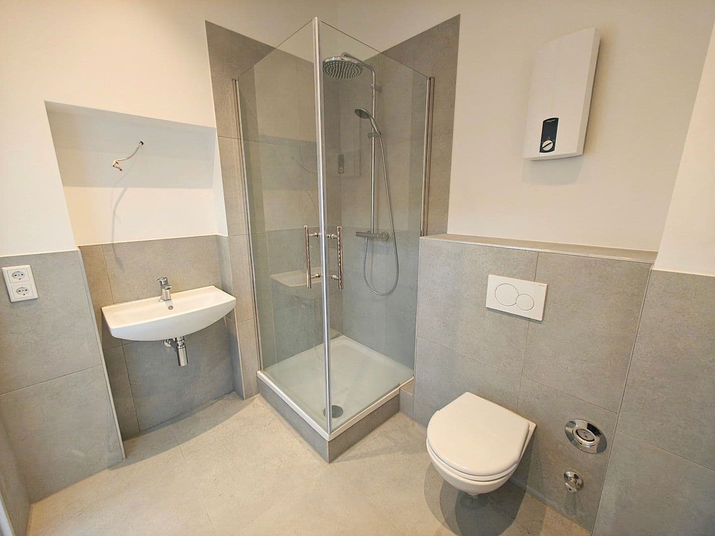 Prenájom bytu 2-izbový 65 m², Niederstraße 62, Krefeld, Severné Porýnie - Westfálsko Prenájom bytu 2-izbový 65 m², Niederstraße 62, Krefeld, Severné Porýnie - Westfálsko