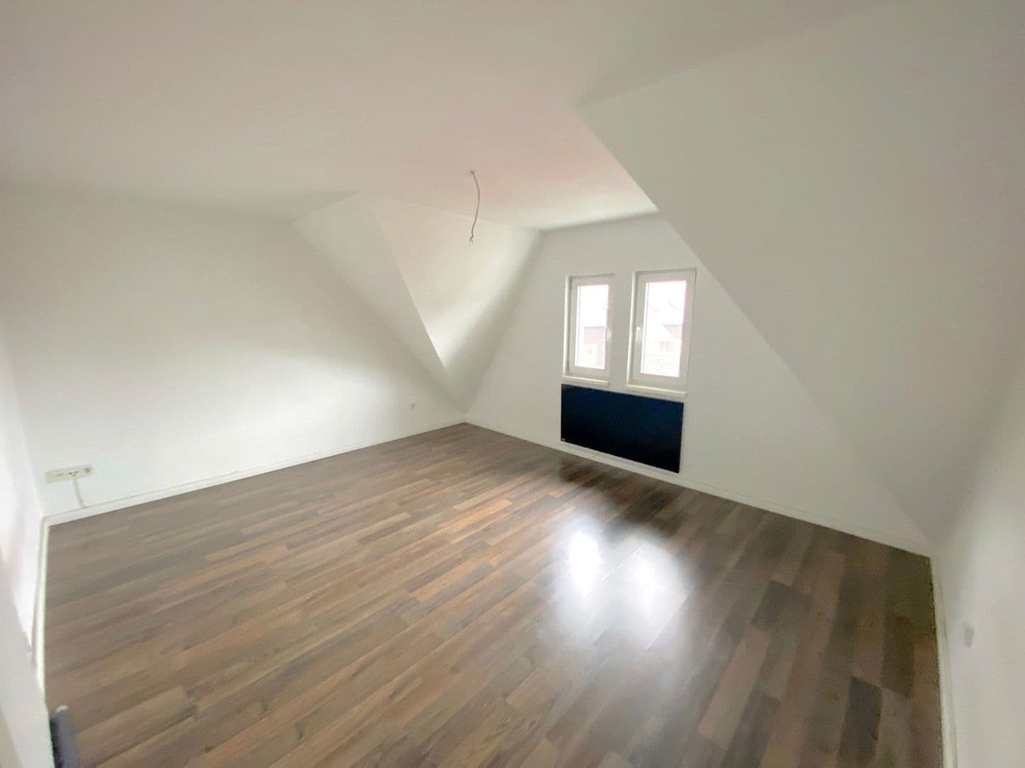 Prenájom bytu 3-izbový 70 m², Poststr.11, Dillenburg, Hesensko Prenájom bytu 3-izbový 70 m², Poststr.11, Dillenburg, Hesensko