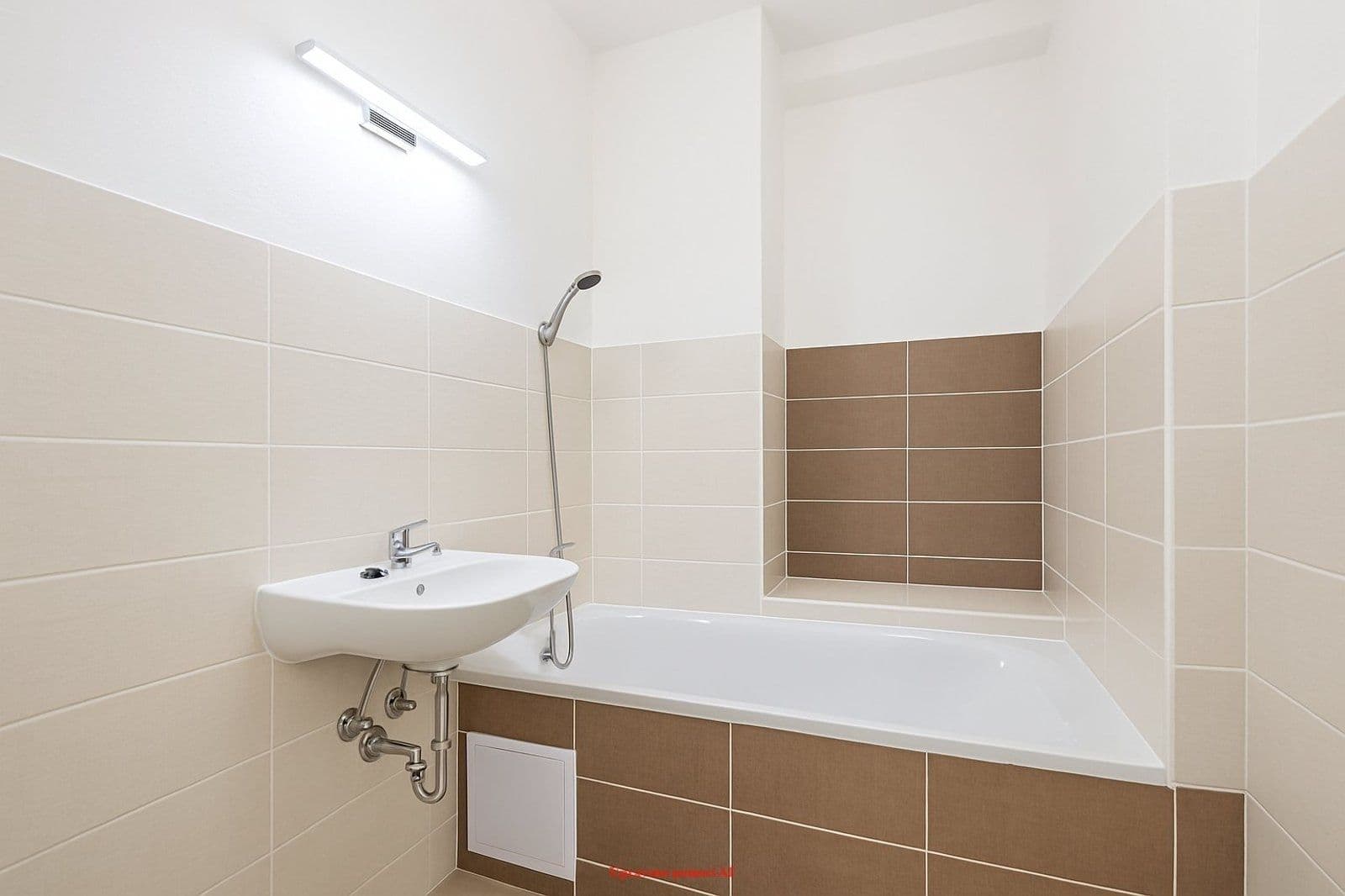 Prenájom bytu 2-izbový 57 m², tř. Osvobození, Karviná, Moravskoslezský kraj Prenájom bytu 2-izbový 57 m², tř. Osvobození, Karviná, Moravskoslezský kraj