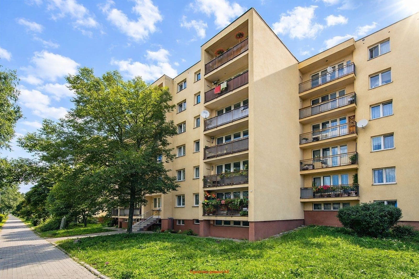 Prenájom bytu 3-izbový 72 m², Závodní, Karviná, Moravskoslezský kraj Prenájom bytu 3-izbový 72 m², Závodní, Karviná, Moravskoslezský kraj